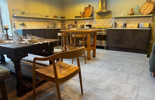 Cercles Villa | La Grange Blanche - Six Bedroom Villa, Sleeps 12