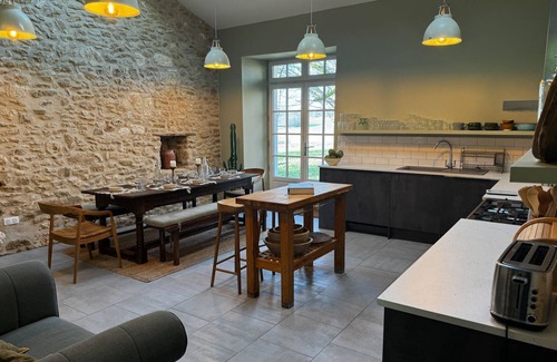 Cercles Villa | La Grange Blanche - Six Bedroom Villa, Sleeps 12