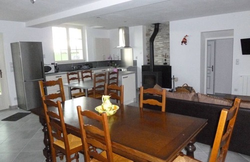 Saint-Martin-des-Bois House | La Grange, renovated farmhouse for 6 people