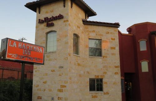 Near East Side Hotel | La Hacienda Inn near Alamodome & Riverwalk