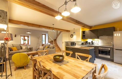 Chateau House | La Halte du Donjon - CHATEAU