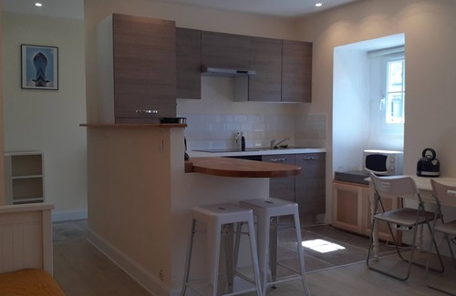 Chateau-Chinon Apartment | "La Halte Verte" , Charmant Studio Tout Confort en Centre Ville