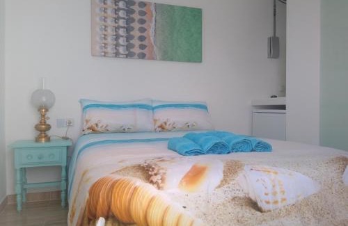 Santiago de la Ribera House | La Isla habitacion independiente con baño privado y jardín