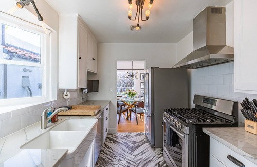 La Jolla Shores House | La Jolla Beach Bungalow | 4BR w/Hot Tub & Casita