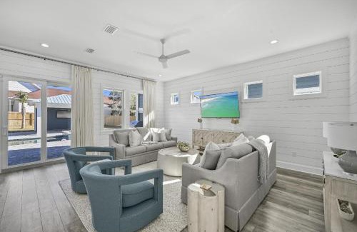 Seacrest House | La Joya Azul