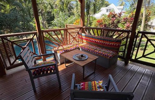 Lamentin House | La kaz à pépés, charmant logement avec piscine