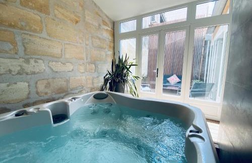 Saint-Bruno - Saint-Victor Apartment | La King Le 50 Suites and SPA