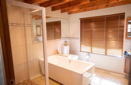 Maluti a Phofung House | La La Nathi Country Guesthouse