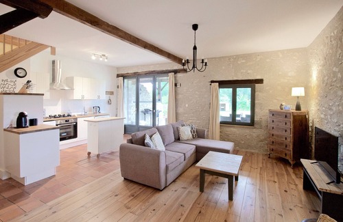 Bourlens Cottage | La Laiterie, beautiful 2 bedroom barn conversion