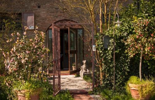 Cento House | La Lepre Bianca