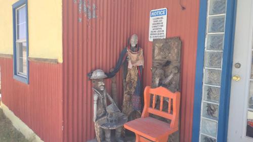 Marathon House | La Loma del Chivo Llc - The Spirit room