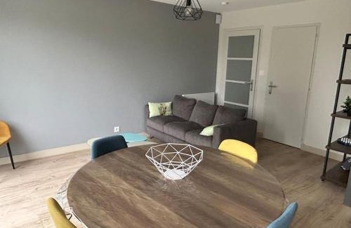 Mauleon House | La Mésange