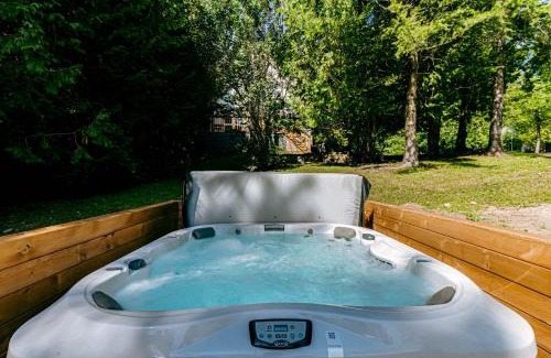 Saint Ferreol les Neiges Ski Chalet | La Maison Renaud 1813 - 5 chambres - 12 personnes