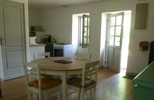 Saint-Menoux Cottage | la maison aux arcades