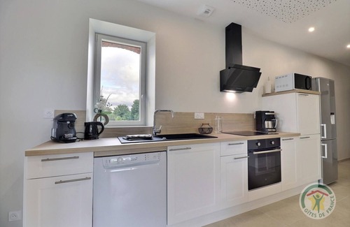 Hede House | La Maison aux Portes des Ecluses