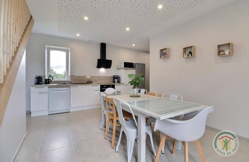 Hede House | La Maison aux Portes des Ecluses