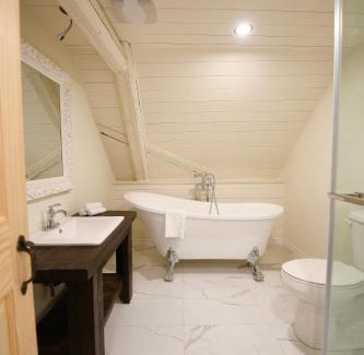 Saint Ferreol les Neiges Ski Chalet | La Maison Bleue