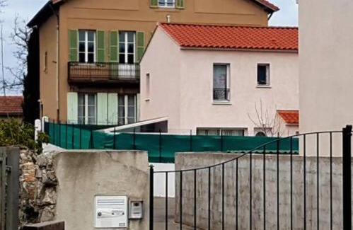 Gardanne Apartment | La maison de Dannie