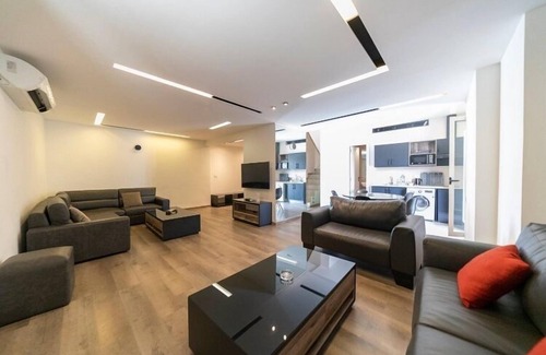 Hamra Apartment | La Maison De Hamra