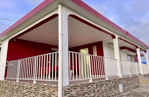 Le Moule House | La Maison De L'Hibiscus