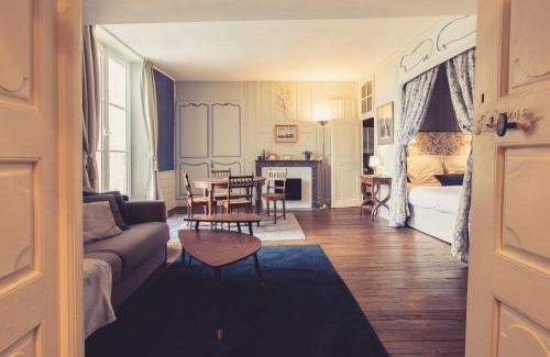 Poitiers Apartment | La Maison de la Liberté Jean-François de La Pérouse