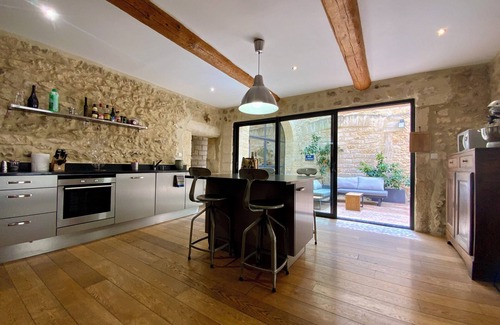 Mudaison House | La Maison de la Place - Charming house with swimming pool & exposed stone