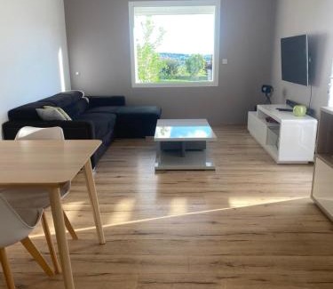 Seguret House | La maison de Rose, climatisé