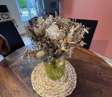 Fourmies House | La maison de Victoire avec cour