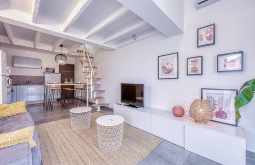 Sanary-sur-Mer House | La Maison des Sables - Maison pour 6, parking privé