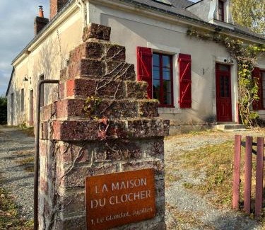 Jupilles House | La Maison du Clocher
