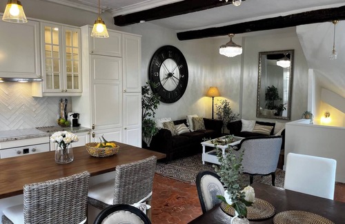 Pezenas House | La Maison Fontaine - Light & Airy Home in the Heart of Pézenas