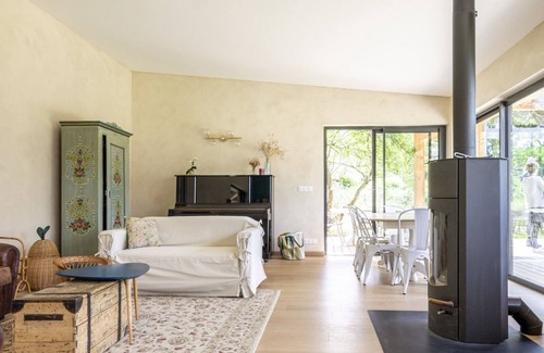 Brouzet-les-Quissac Villa | La Maison en Bois - enjoy nature in its purest form