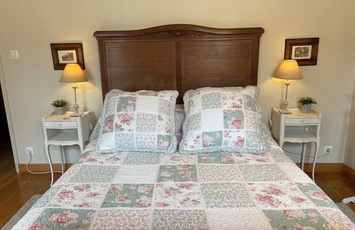 Flavigny-sur-Ozerain Bed & Breakfast | La Maison Galimard – Guest Rooms in Flavigny-sur-Ozerain