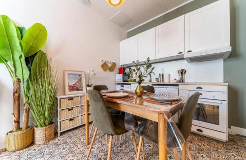 Cambrai House | La Maison Jungle - 2 Chambre - Hypercentre - Wifi - Netflix