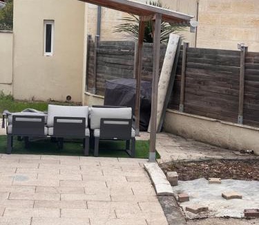 Villenave-d'Ornon House | La Maison Téranga au Bourg de Villenave