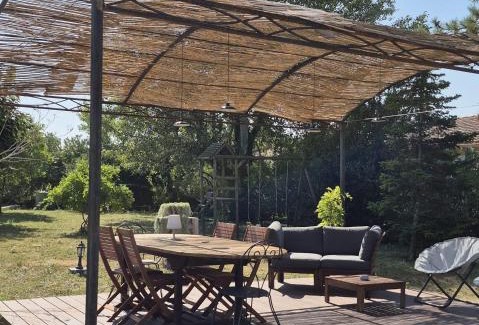 Tulette House | La Maison Verte