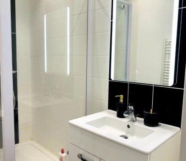 Saint-Helier Apartment | La Marquise Rennes Gare