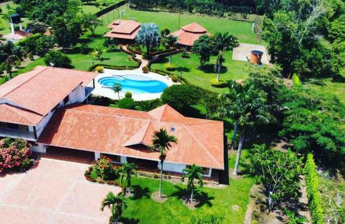 Villavicencio House | La mejor casa campestre a 25 min de Villavicencio