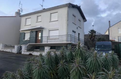 Les Epesses House | La Mine des 4 pierres