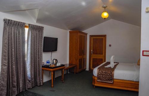 Ooty Hotel | La Montana by TGI