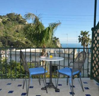 Marina Piccola Bed & Breakfast | La Musa