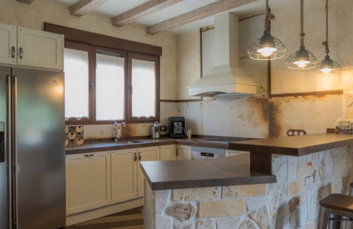 Valdenoches House | La Musical Complete Building