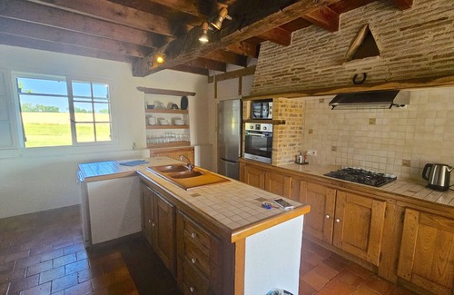 Monflanquin House | La Noisette, a family holiday home for 6 adults 2 children with private pool.