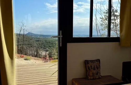 Saint-Martin-de-Valgalgues House | La P'tite Maison sur la Colline