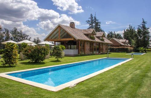 Puembo Hotel | La Palma Polo Hotel - Airport Area