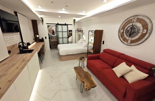 Plasencia Apartment | La Parada del Rey - Luxury Suites