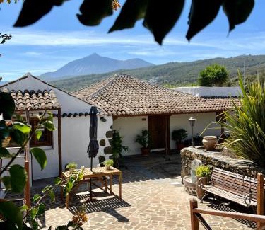 El Tanque House | La Paredita Casa Taoro