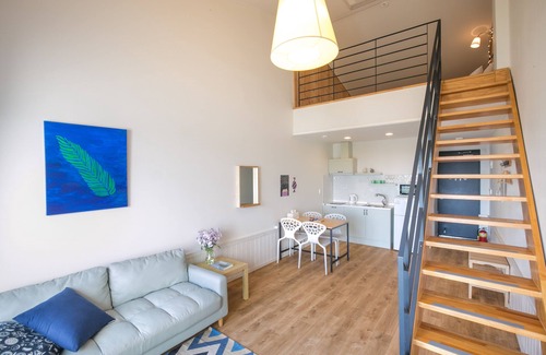 Jungmun Bed & Breakfast | La Pause B&B