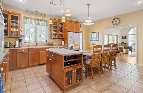 Bethlehem House | La Peninsule Scenic Home within a quiet neighborhood