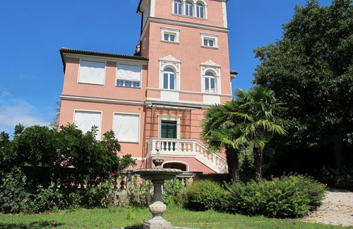 Susa Apartment | La Perla del Lago by Interhome